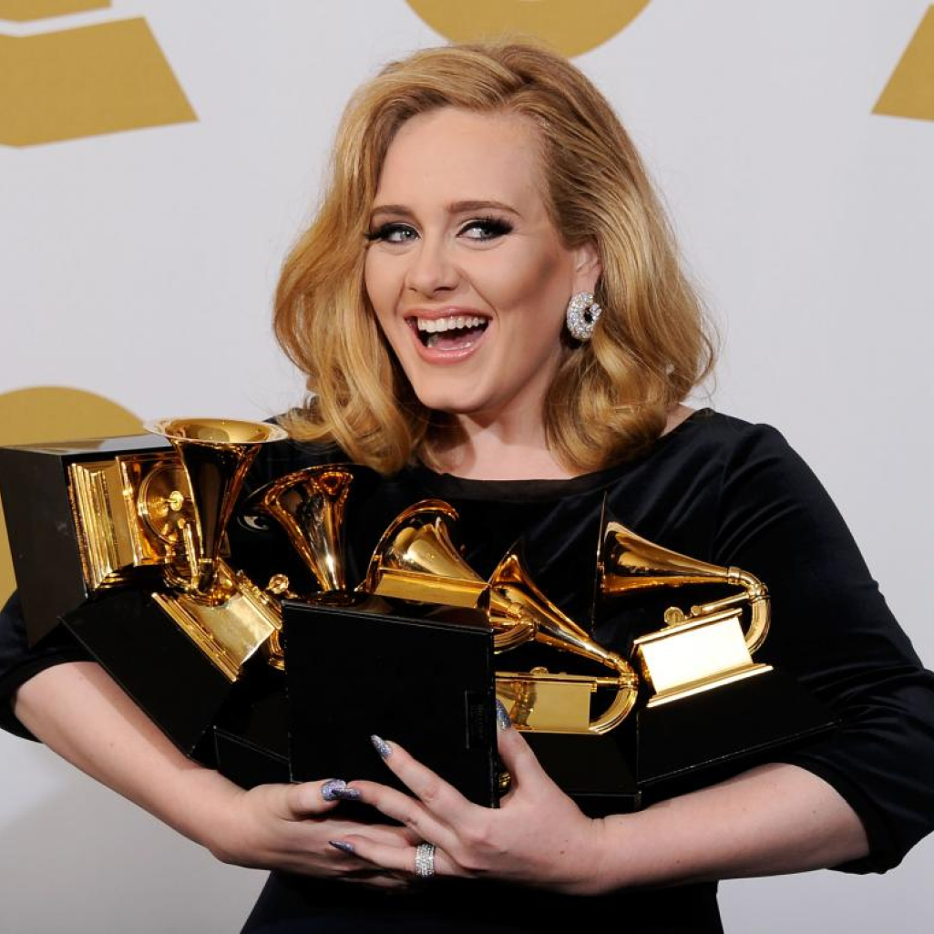 Η Adele όπως δεν την έχουμε ξαναδεί: «Γεια σας, ναι εγώ είμαι»