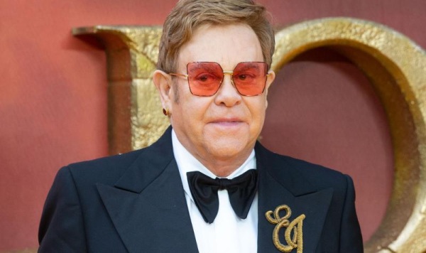 Elton John

Πραγματικό όνομα: Reginald Kenneth Dwight
