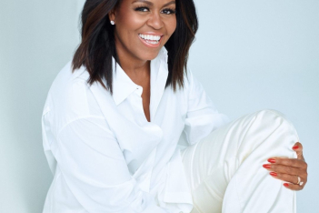 Η Michelle Obama ξέρει ποια είναι η ρίζα της αυτοπεποίθησης, κι ας άργησε να τη βρει