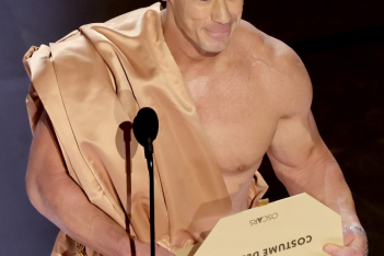 Oscars 2024: Ο Τζον Σίνα δεν ήταν ποτέ ολόγυμνος - Πώς μας ξεγέλασε έτσι