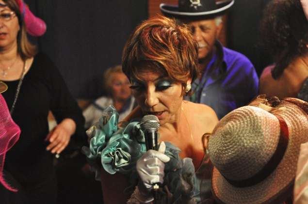 Paradeisos Olia Lazaridou singing - Copy