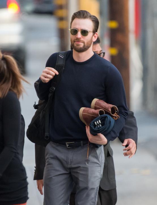 Chris Evans is seen at 'Jimmy Kimmel Live' in Los Angeles, California. Pictured: Chris Evans Ref: SPL1184797 241115 Picture by: RB/Bauergriffin.com 