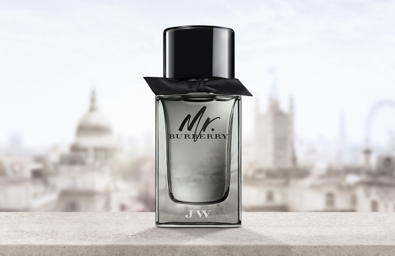 2016_MR_BURBERRY_CREATIVE_PACKSHOT