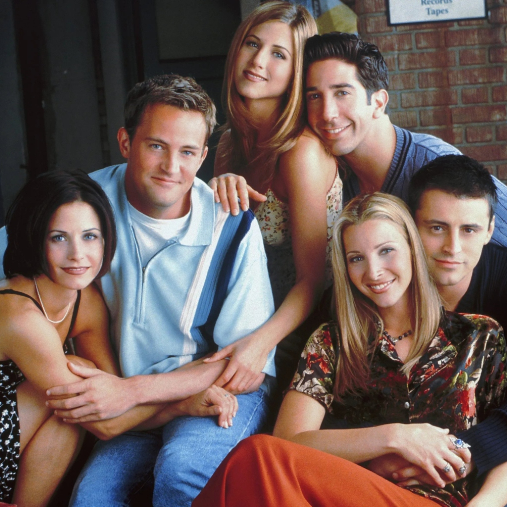 Ηθοποιός από τη σειρά “Friends” αποκάλυψε πως το περιβάλλον στα γυρίσματα ήταν “τοξικό και ρατσιστικό”